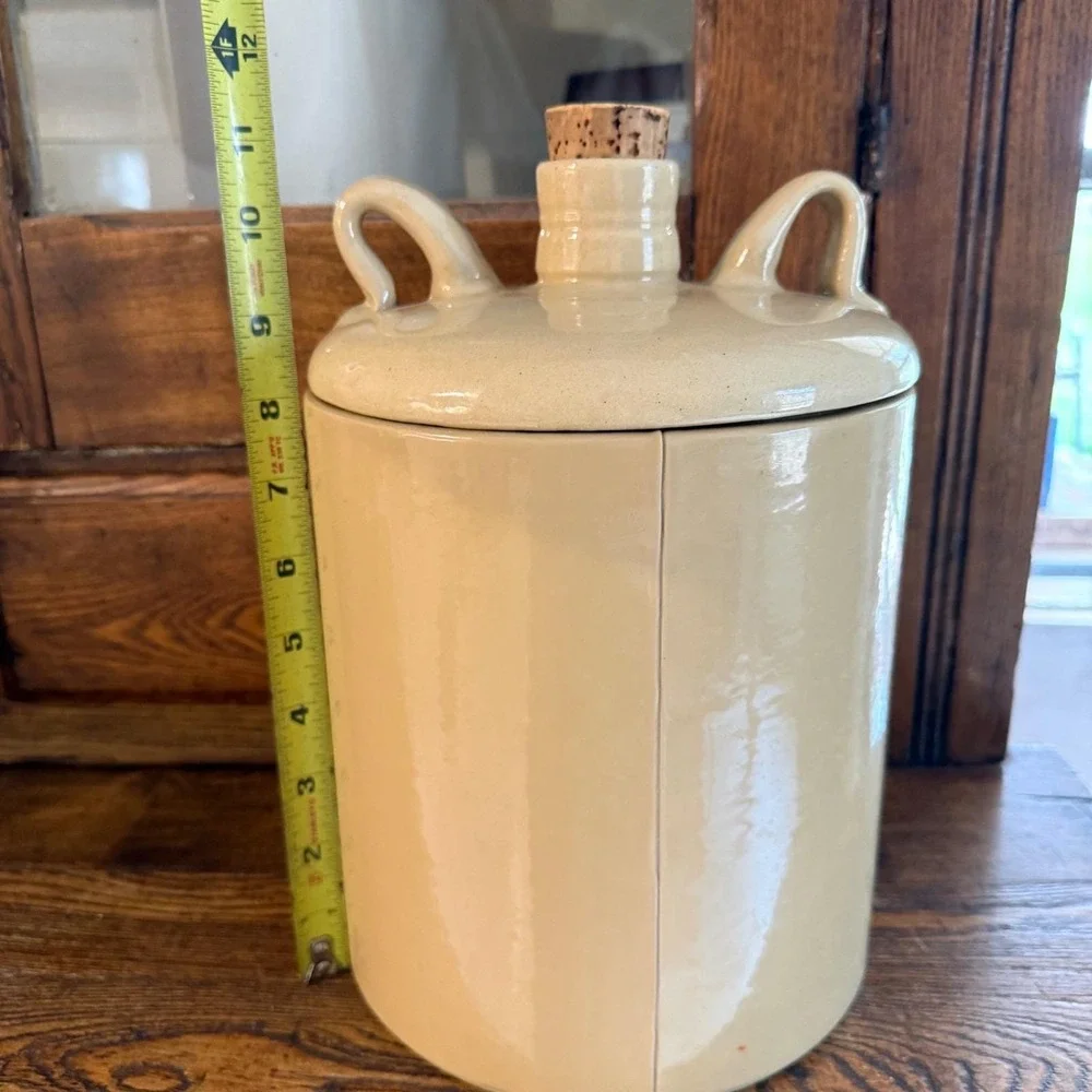 Vintage Joggers Jug Ceramic Top Ice Bucket Man Cave Runners Den Bar Pristine